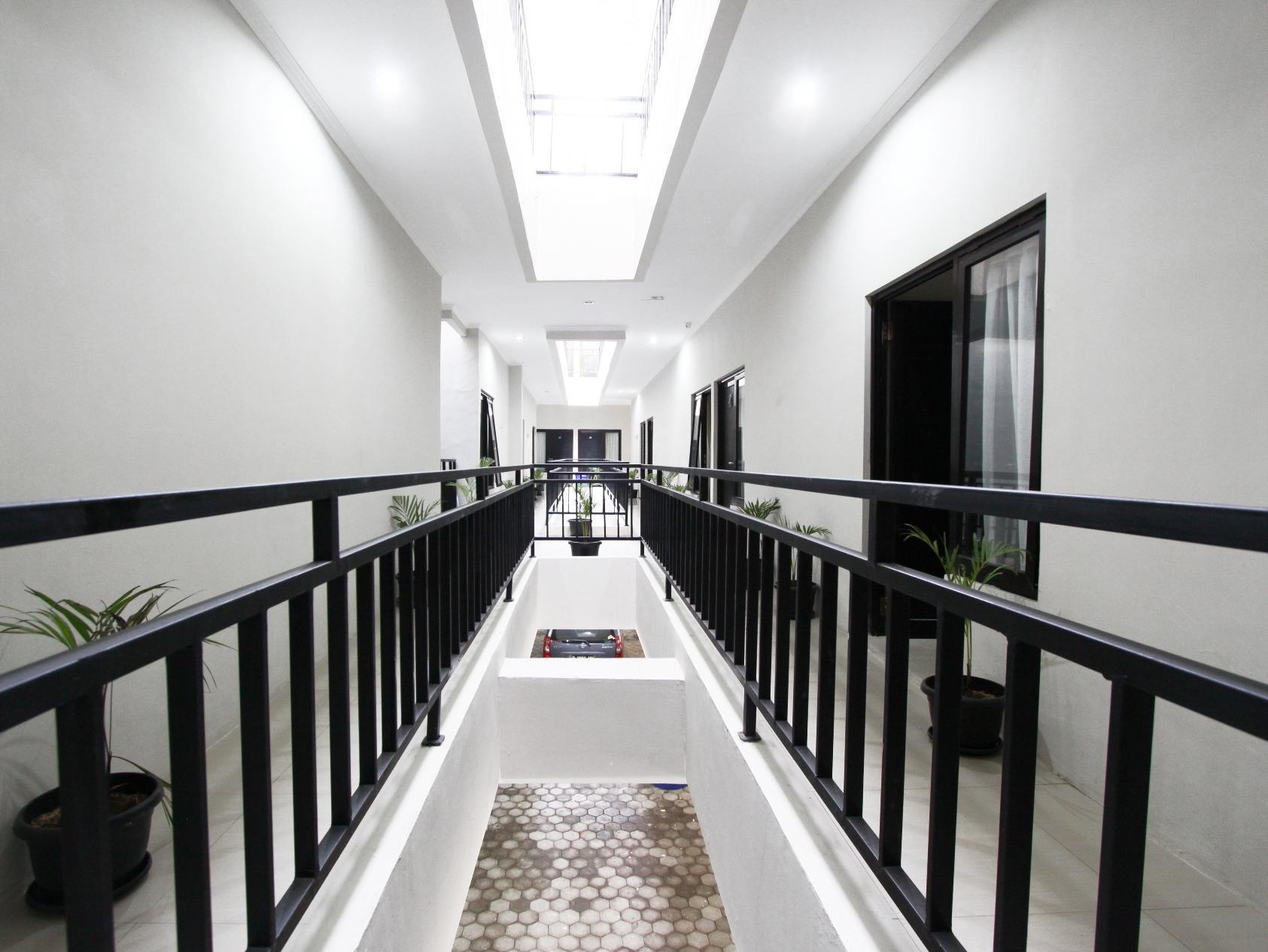 D'Paragon Kijang Utara Alastuwo Exterior photo